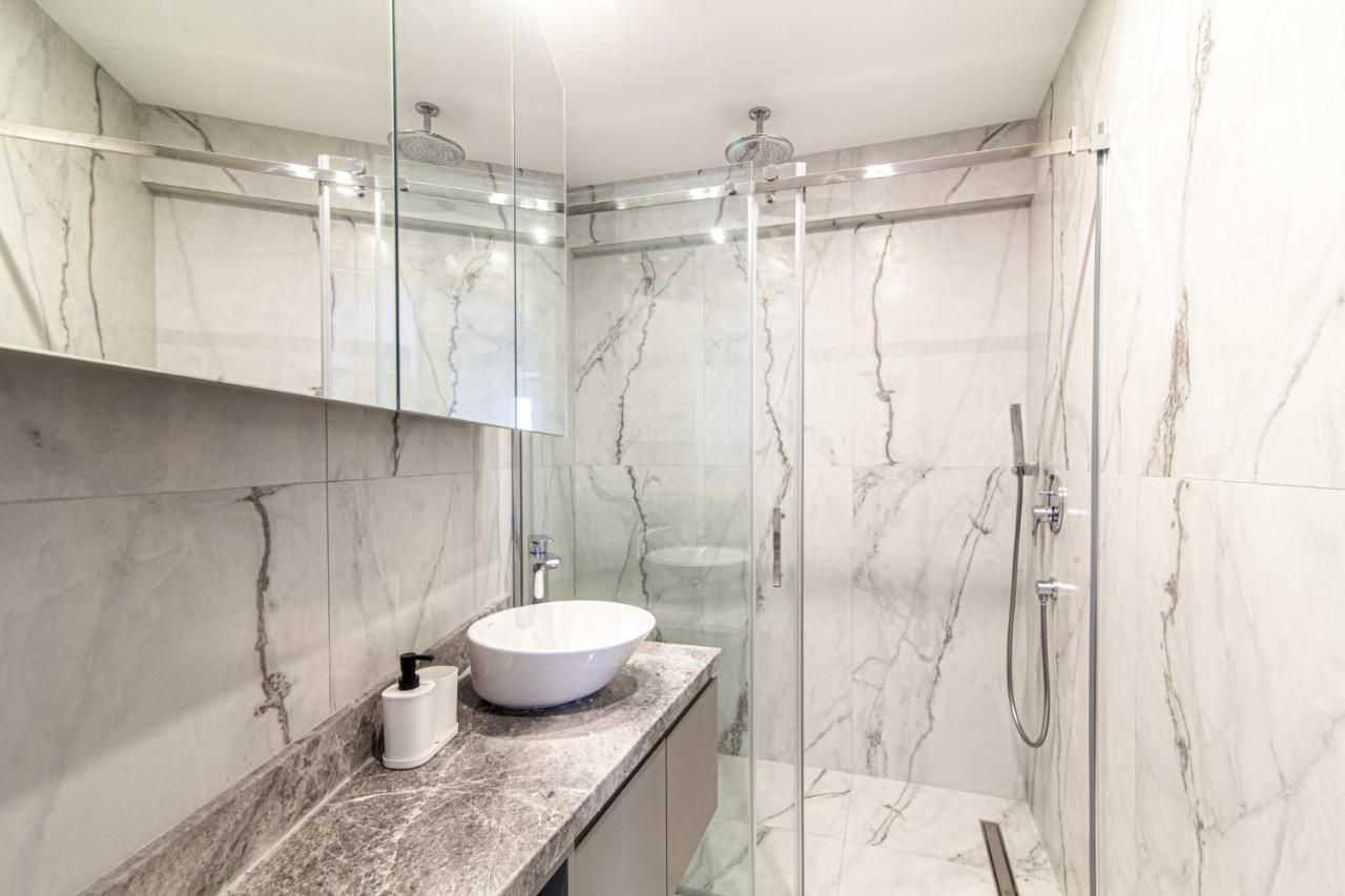 Flat With Panoramic Bosphorus View In Cihangir Estambul Exterior foto